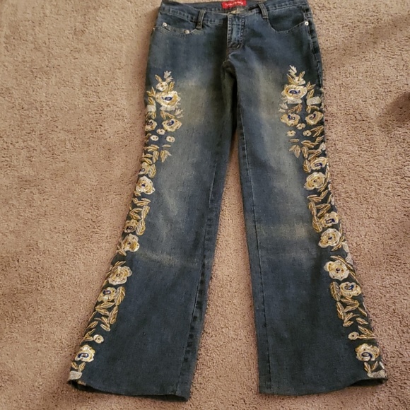 Tenghong Denim - Embroidered Jeans